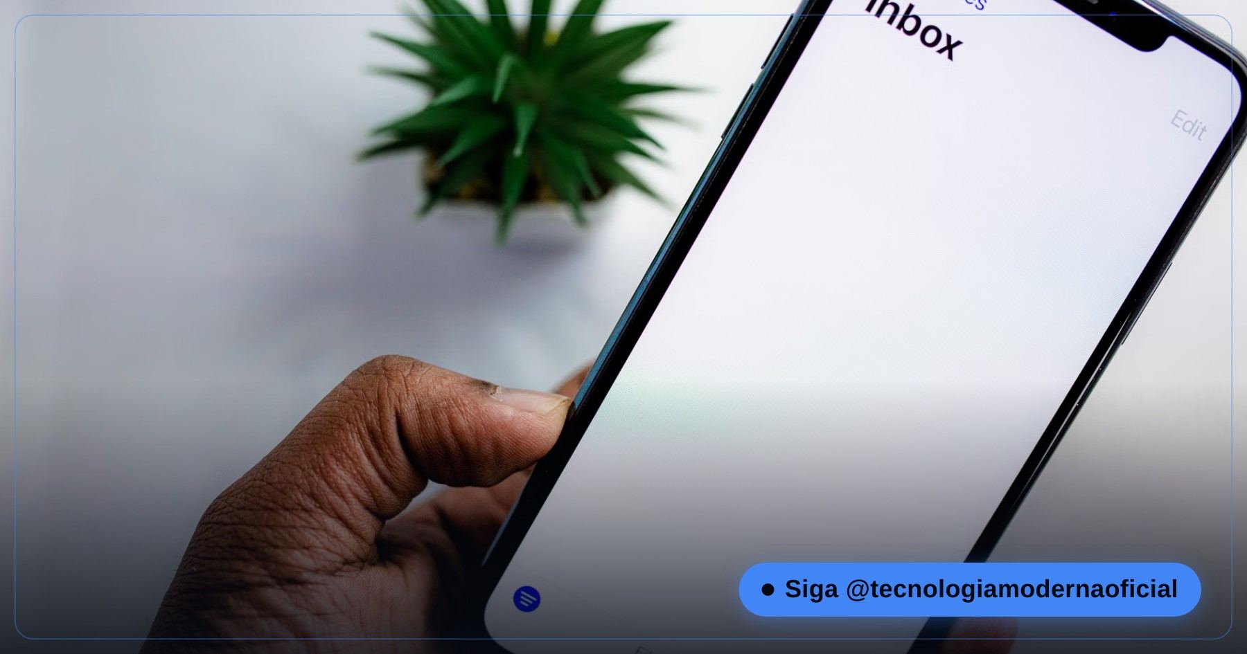 Celular com a caixa de entrada do e-mail