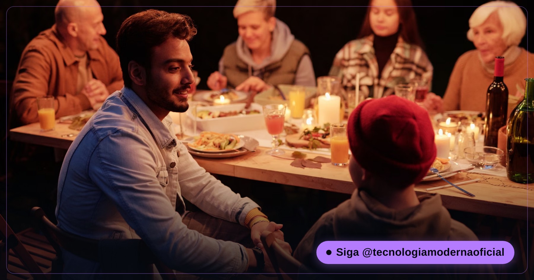 Família reunida à mesa sem celulares