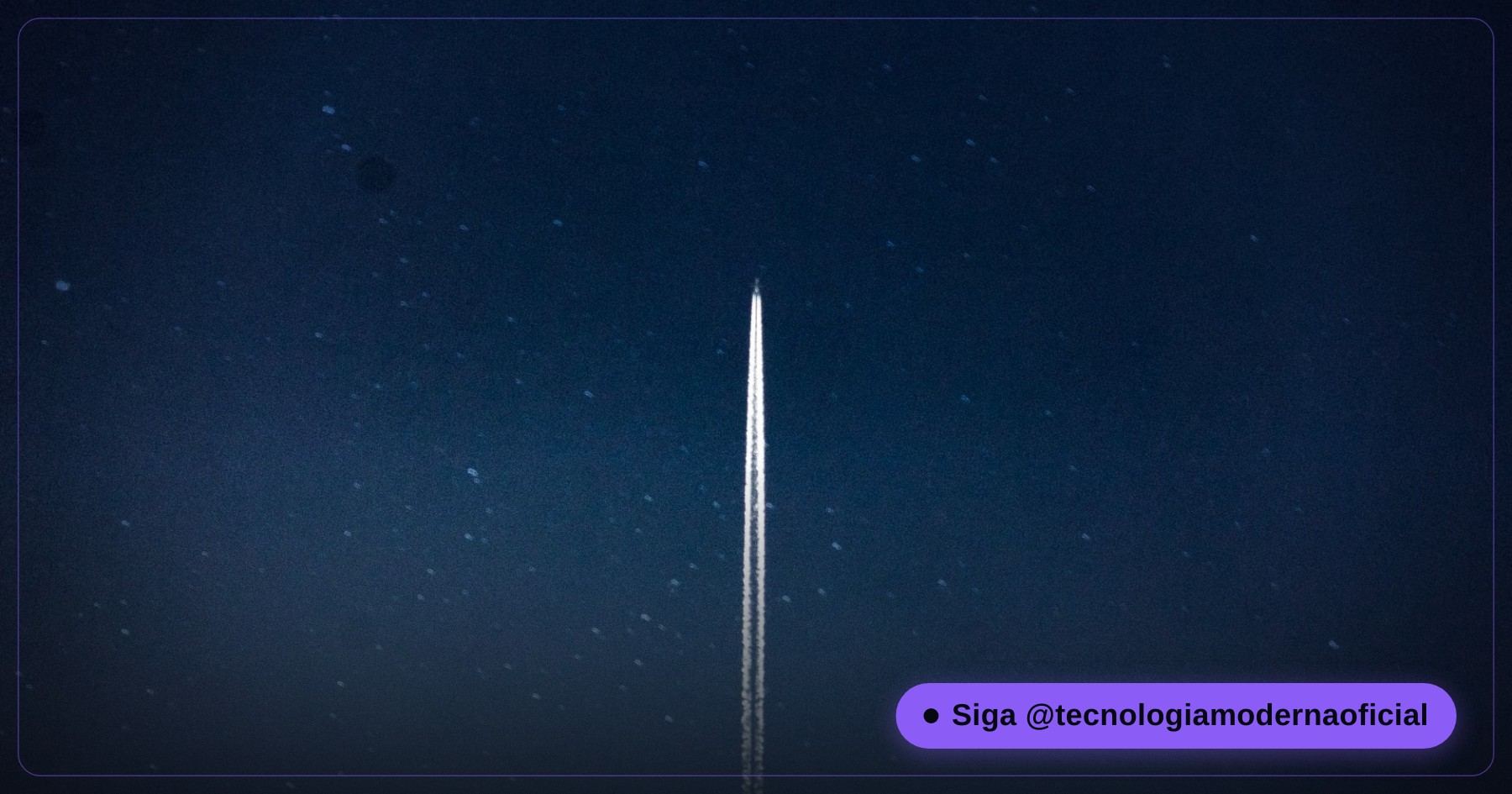 Lançamento de foguete à noite