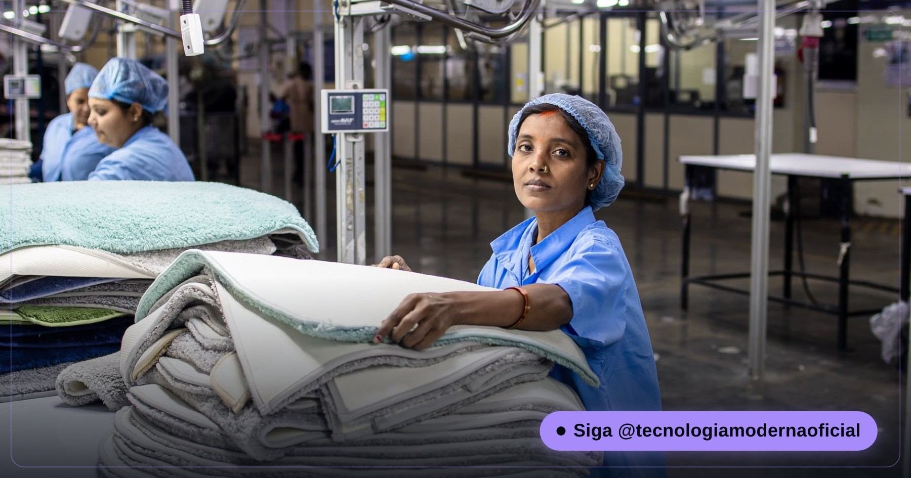 Linha de montagem de fábrica de eletrônicos, ilustrando produção industrial no Brasil