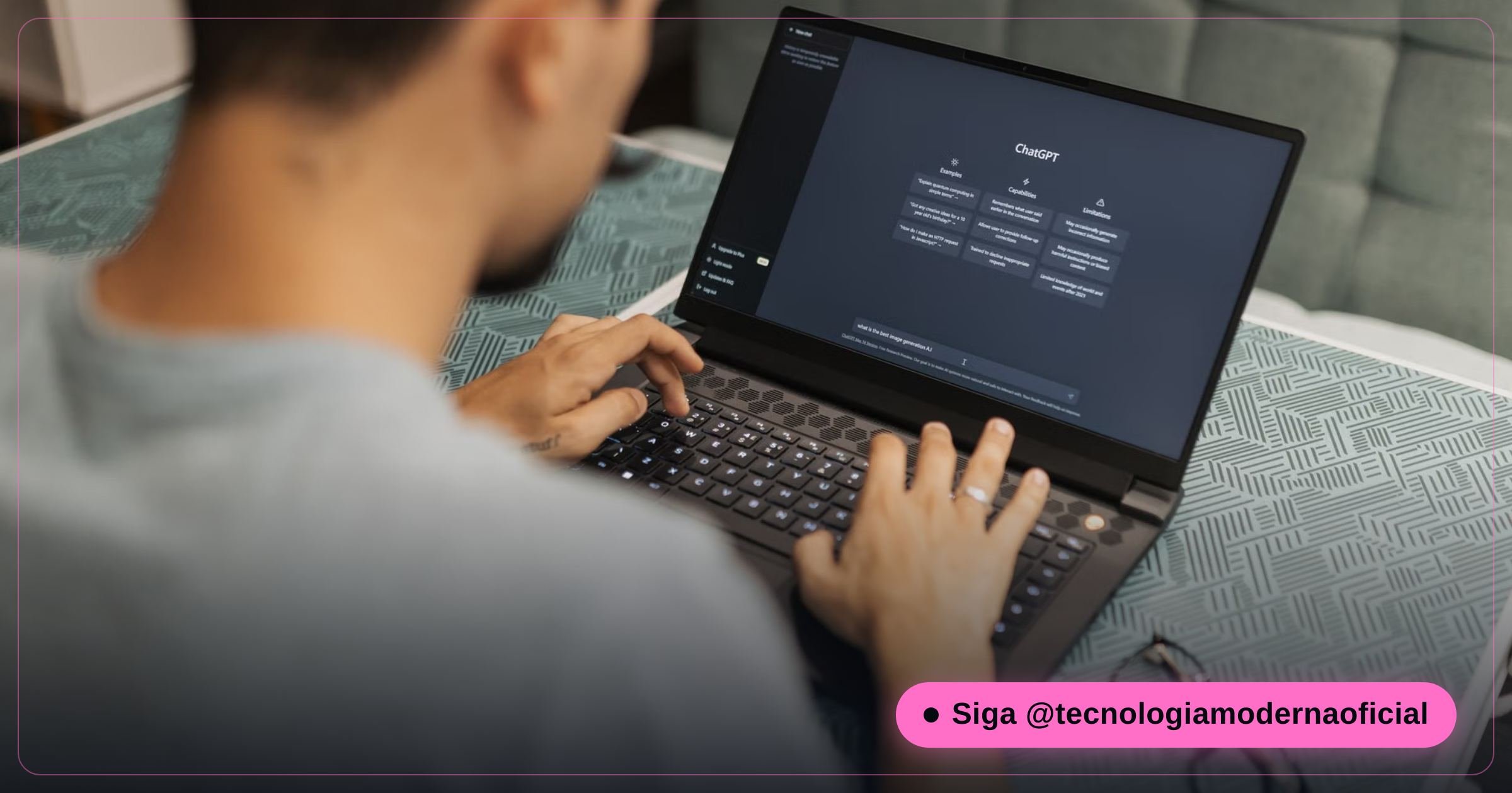 Pessoa conversando com chatbot de IA no notebook durante o trabalho