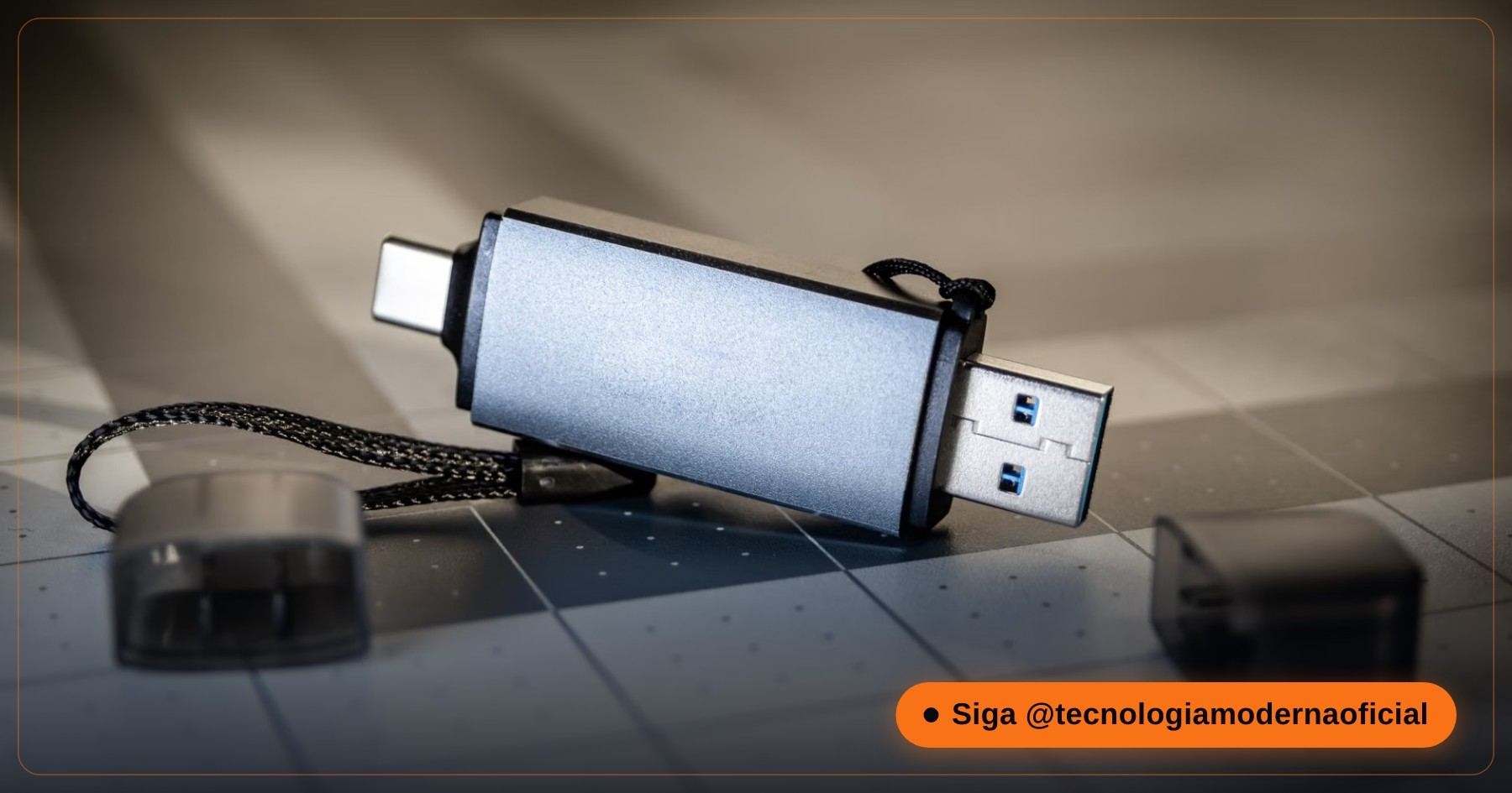 Memoria USB conectada a un portátil