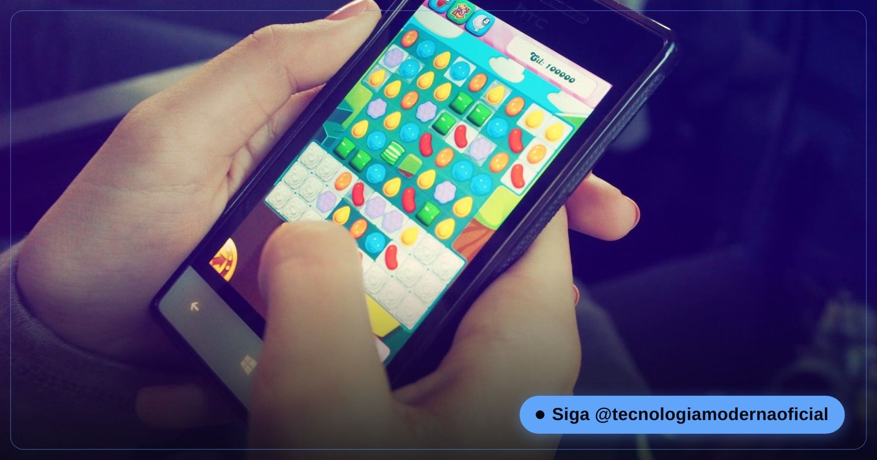 Pessoa jogando no celular