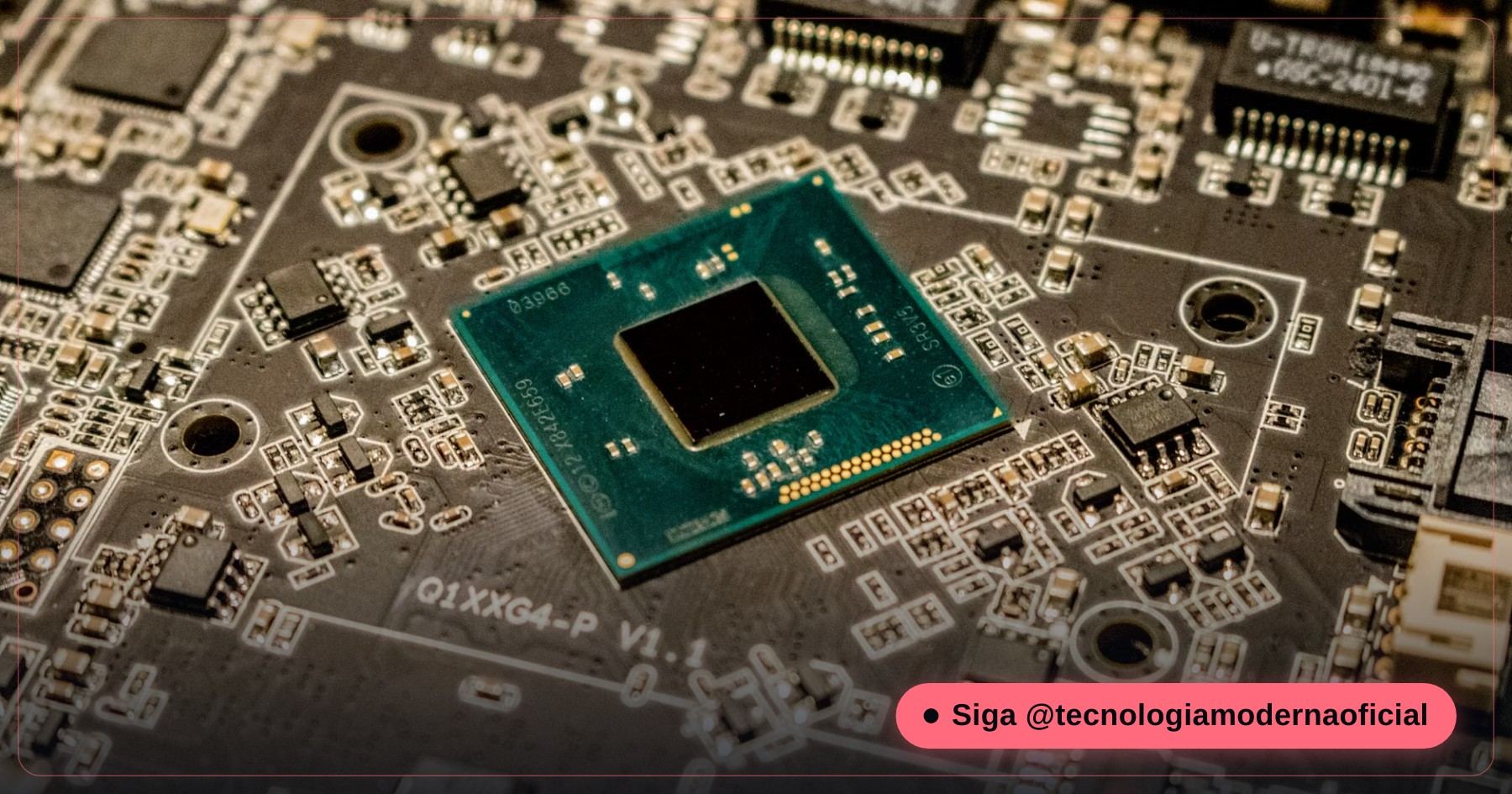 Primo piano di un chip processore su un circuito stampato