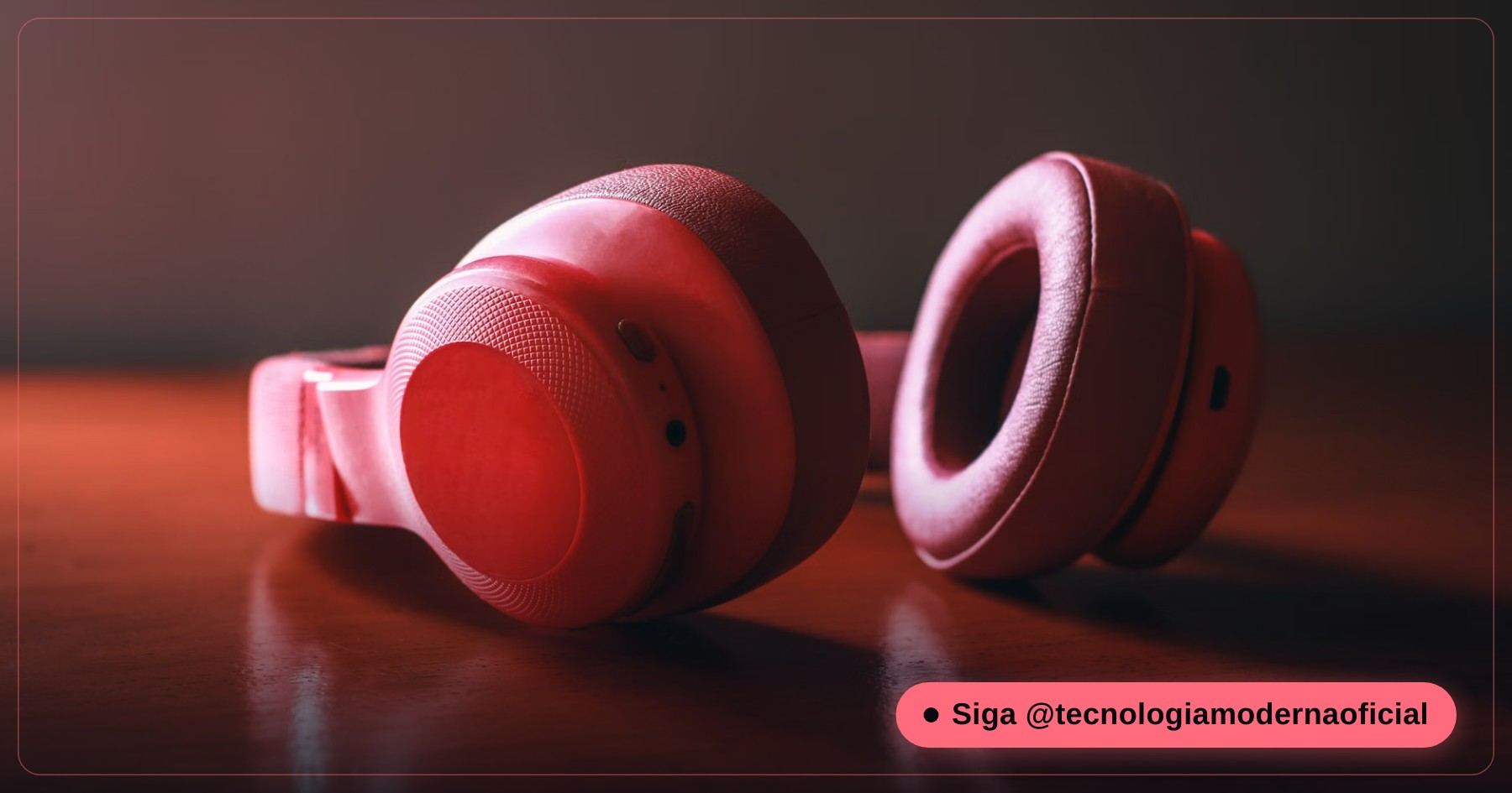 Fone de ouvido grande, que cobre as orelhas